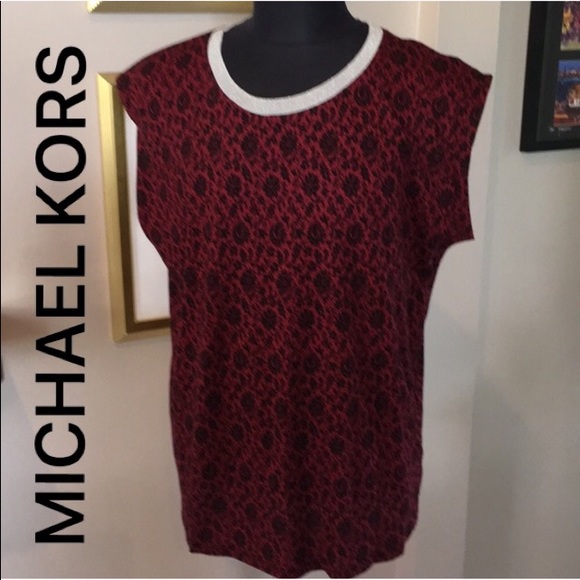 Michael Kors Tops - ⭐️MICHAEL KORS SLEEVELESS TOP 💯AUTHENTIC